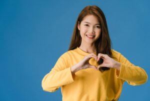 捐卵可能產生的風險包括由排卵針引起，以及由取卵手術過程引起。